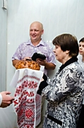 Встречаем молодых хлебом солью!